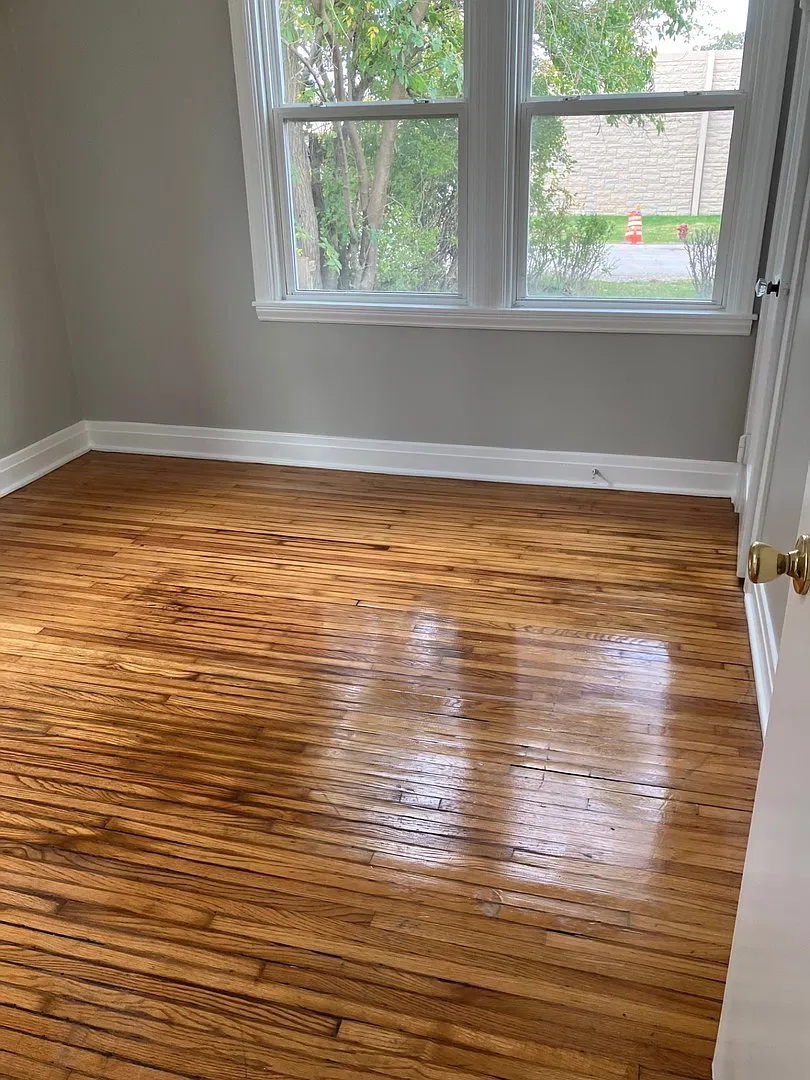 3 bed, 1000 sqft, $2,200 — Photo 4