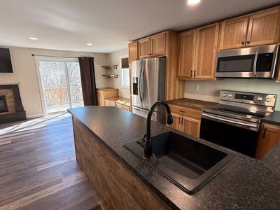 98 Henry Law Ave APT 2, Dover, NH, 03820