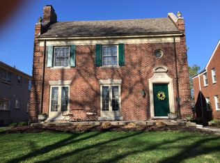 727 Harcourt Rd, Grosse Pointe Park, MI 48230