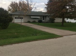 604 NE 5th Ave, Aledo, IL 61231
