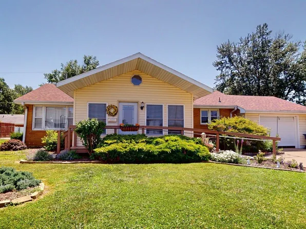 2409 Kay Ave, Sedalia, MO 65301