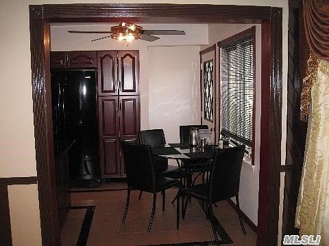 4th image of 223 Nassau Blvd