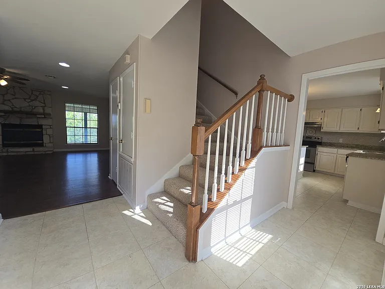 626 Solo St — Photo 4