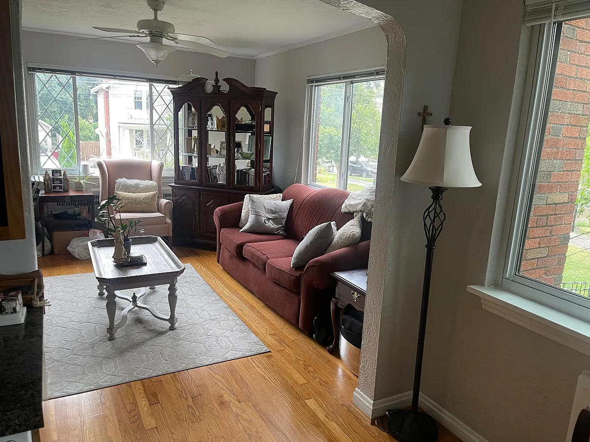 Building Photo - 3577 Saybrook Ave #1