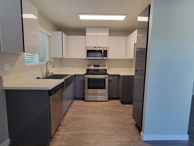 West Fifth Apartments — Photo 146