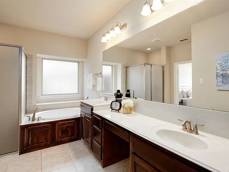 1087 Sahallee Dr — Photo 19