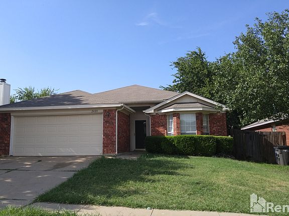 2nd image of 2428 Laurel Hill Ln