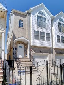 627 Hunterdon St, Newark, NJ, 07108