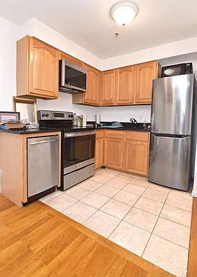 Rented by Ledvech Group | media 1