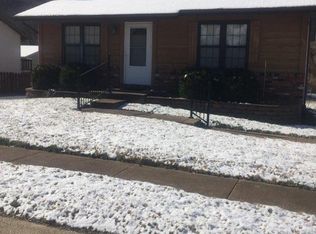 1471 Creekside Dr, High Ridge, MO 63049