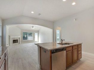 42 N Spinning Wheel Cir, The Woodlands, TX 77382