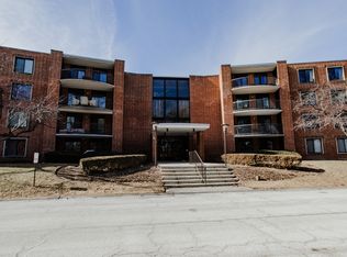 1615 E Central Rd UNIT 218C, Arlington Heights, IL 60005