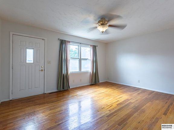 5th image of 7522 Joseph Ave