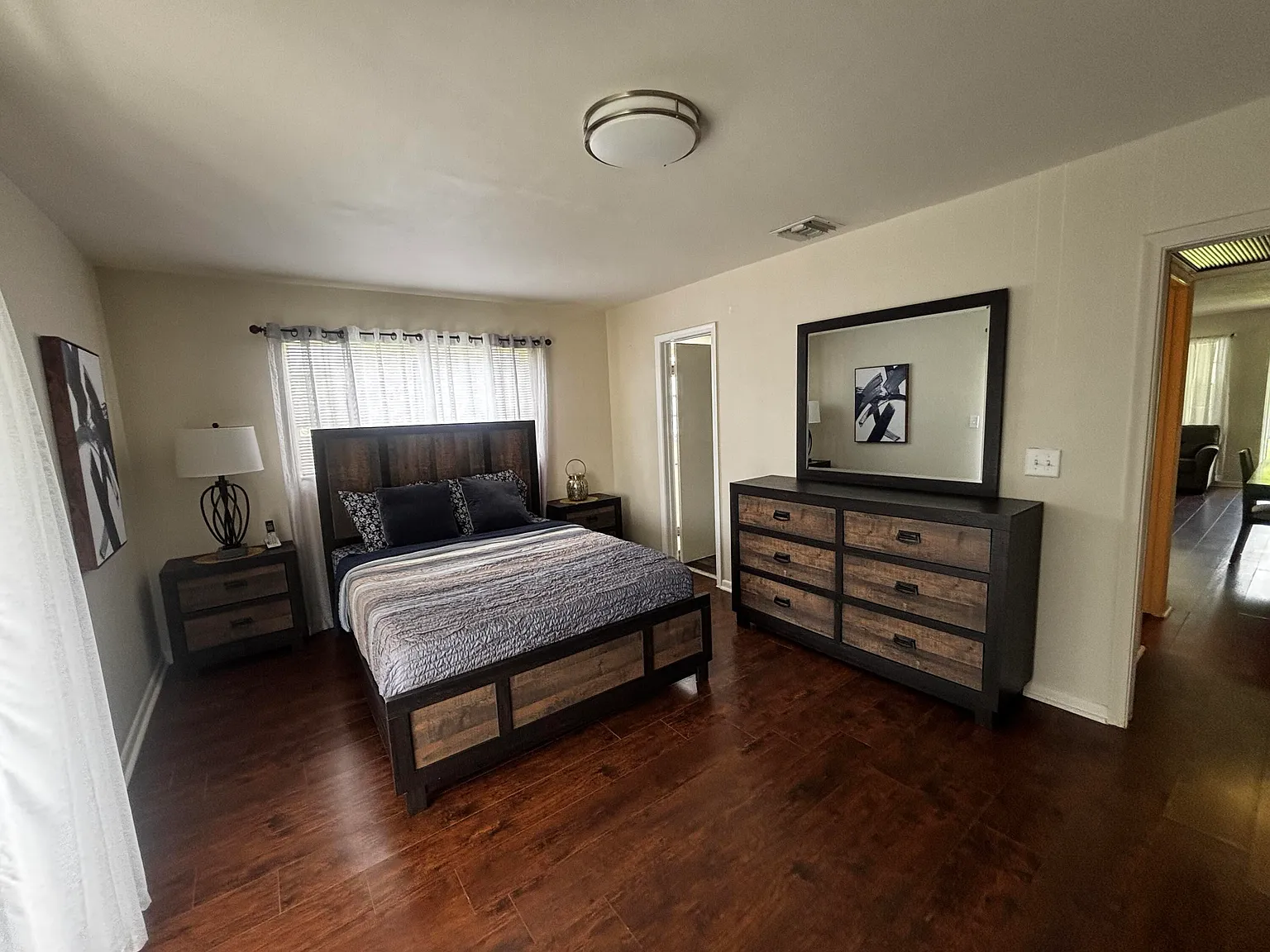 1 bed, 1.5 bath, 684 sqft, $1,450 — Photo 4