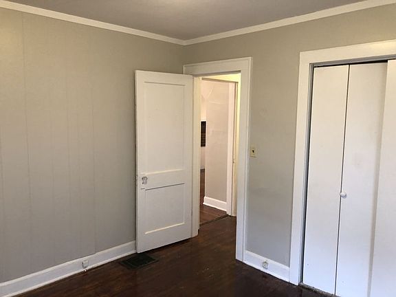 3rd image of 4070 Byram Ave