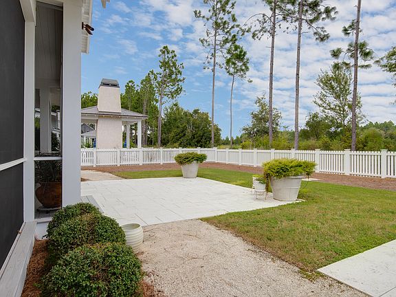 Spacious Backyard