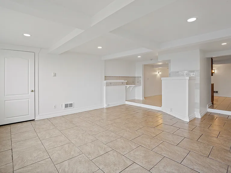 2136 Alki Ave SW #102 — Photo 12