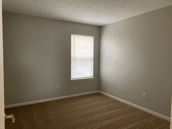 3rd image of 6609 Smithfield Dr