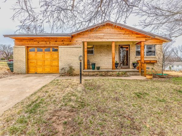 1055 Cedar Ave