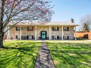 1533 Calloway Cir, Lenoir City, TN 37772