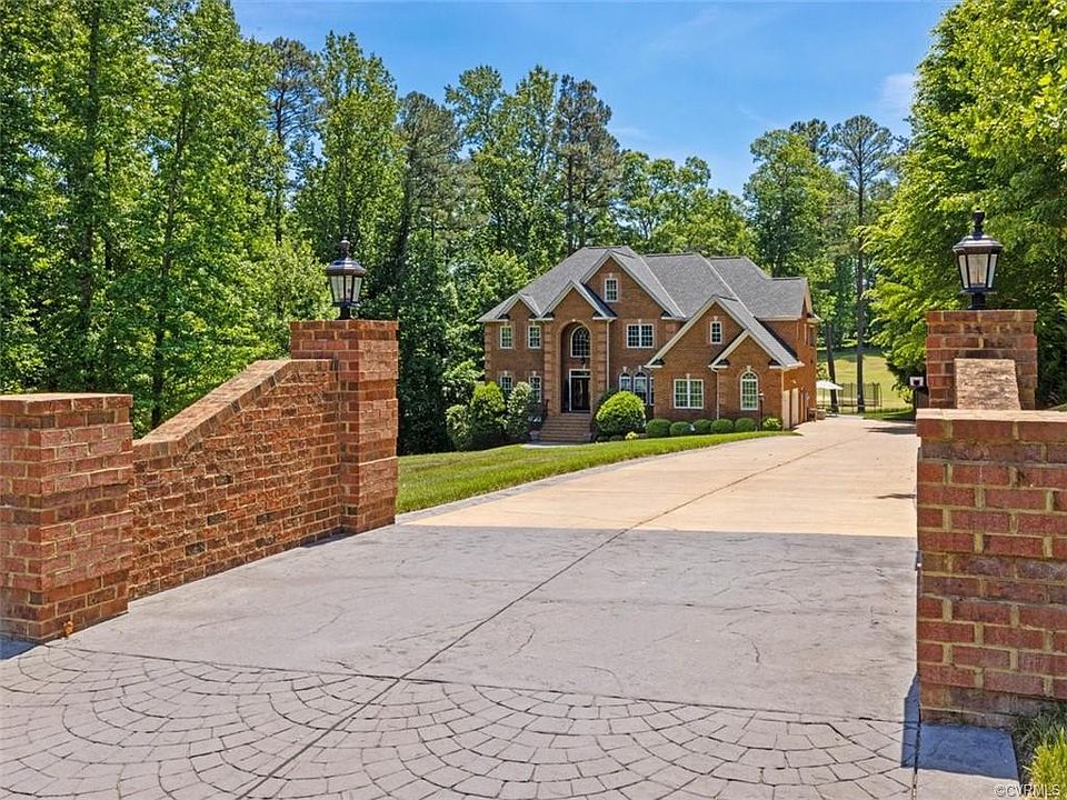 1st image of 12018 Dunnottar Dr