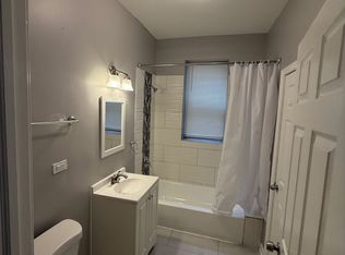 5720 S Michigan Ave #2, Chicago, IL 60637
