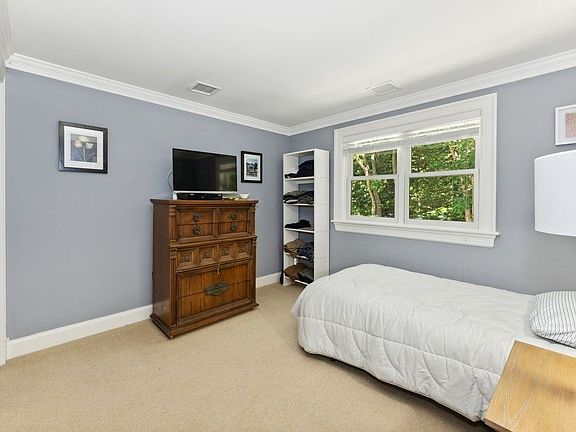 5th image of 58 Harrison Ave