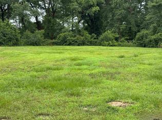 495 Fir Rd, Gladewater, TX 75647