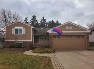 17416 Yorktown Ln, Macomb, MI 48044