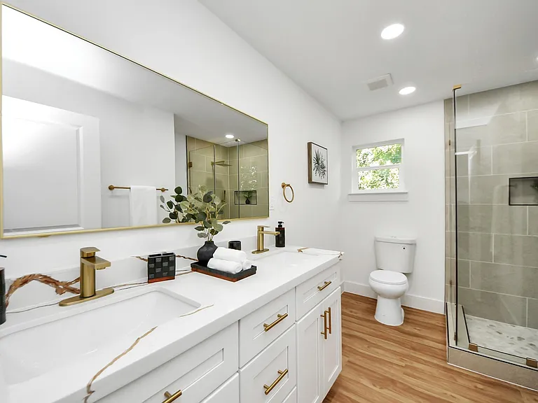 6249 Locke Ln — Photo 35