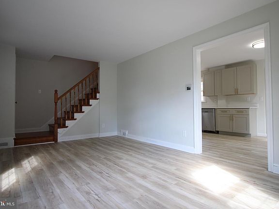 3rd image of 203 Latimer St