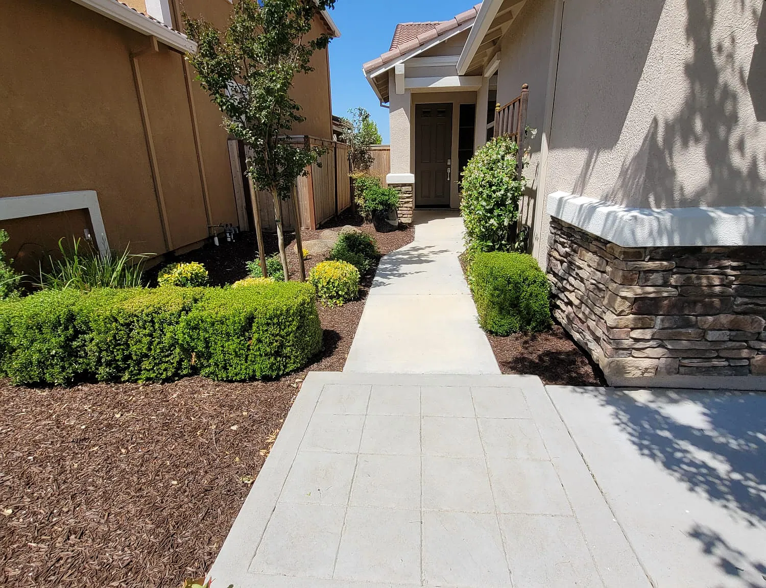 4 bed, 1880 sqft, $3,200 — Photo 4