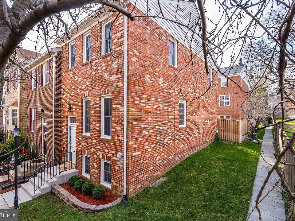 1st image of 3832 Brighton Ct