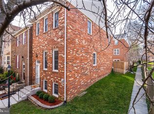 3832 Brighton Ct, Alexandria, VA 22305