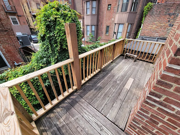 2050 Sansom St #2 — Photo 4