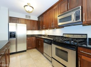 40 E Cedar St APT 3A, Chicago, IL 60611