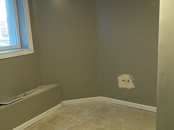 3rd image of 5023 W Huron St #0