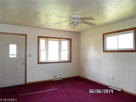 5th image of 901 East Dr