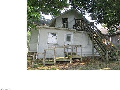 2nd image of 551 E North St