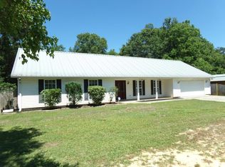901 Charlotte Dr, Picayune, MS 39466