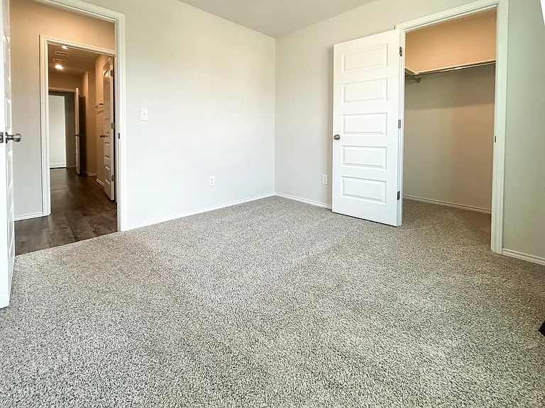 6217 Bradford Pear Ln — Photo 8