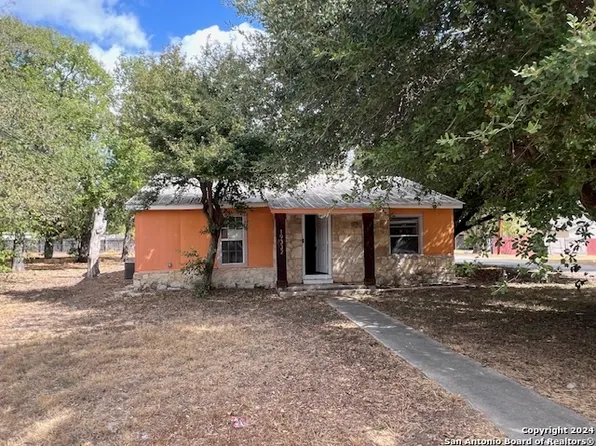 19332 S BANK ST, Lytle, TX 78052