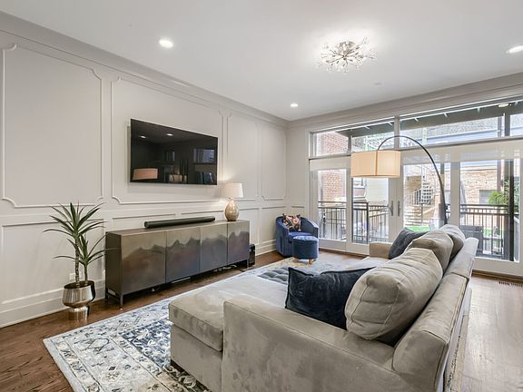 4th image of 3737 N Damen Ave #1