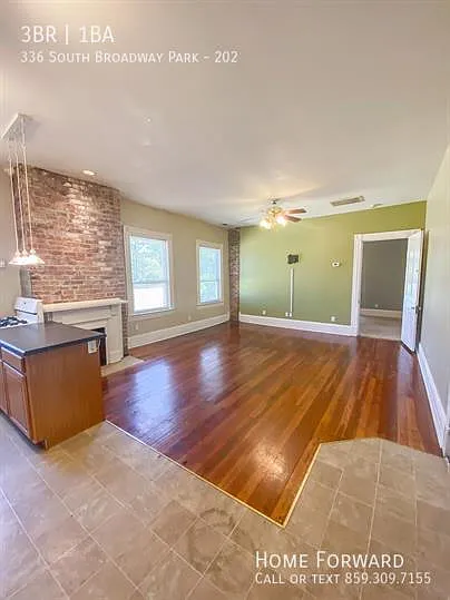 336 S Broadway Park #202 — Photo 15