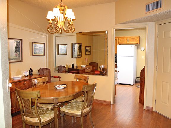 4th image of 601 W Rushwood Dr