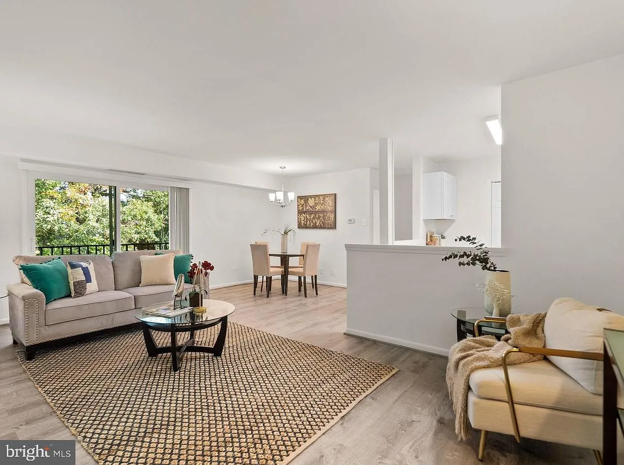 Occoquan Ridge Condo — Photo 1