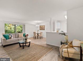 12656 Dara Dr APT 303, Woodbridge, VA 22192