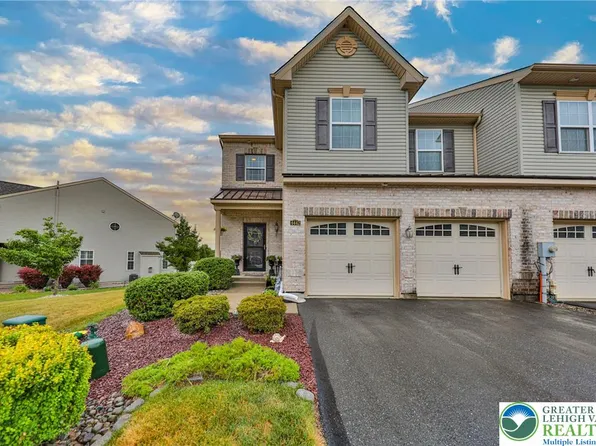 4442 Elmwood Dr, Nazareth, PA 18064