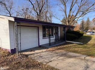 6223 Cypress Dr, Mount Morris, MI 48458