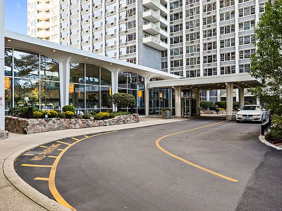 4th image of 4250 N Marine Dr APT 322